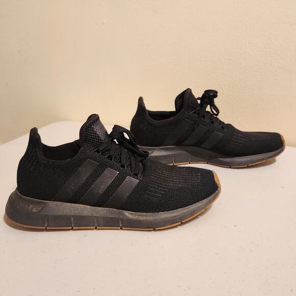 Adidas Men's Sz 8.5 Swift Run 'Black Gum' DB3603 Running Sneakers Athleisure - Picture 9 of 9
